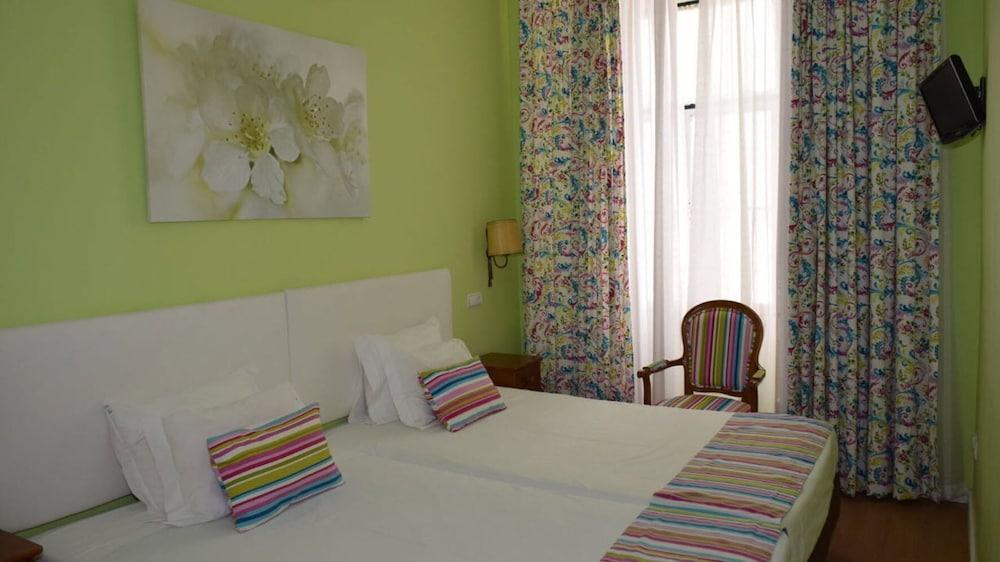 Pensao Flor Da Baixa Hotel Lisbon Exterior photo